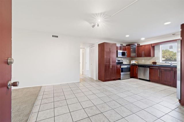 8601 HURON COURT 44, Tampa, FL 33614