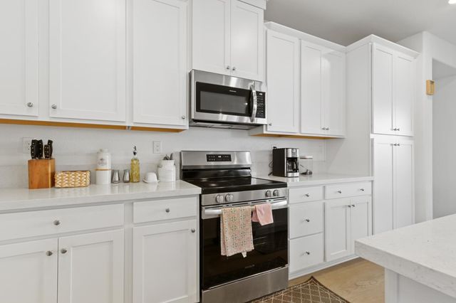 5254 Oceanside Dr, Sacramento, CA 95835
