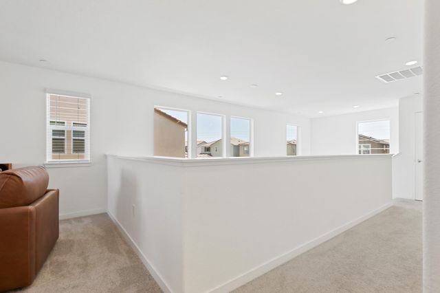 5254 Oceanside Dr, Sacramento, CA 95835