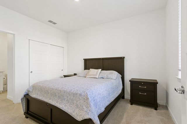 5254 Oceanside Dr, Sacramento, CA 95835