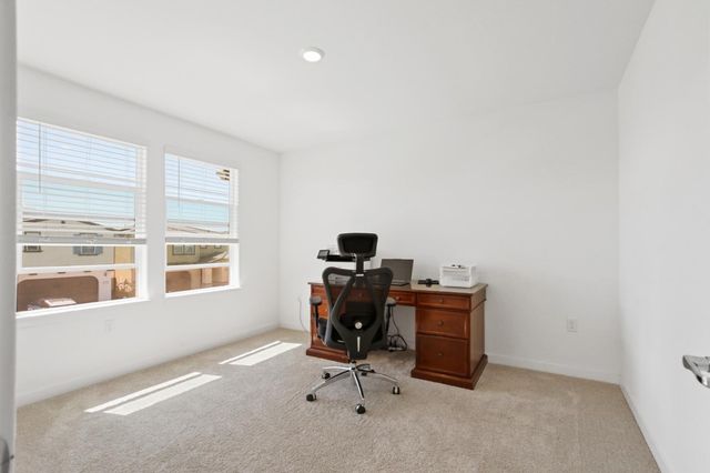 5254 Oceanside Dr, Sacramento, CA 95835
