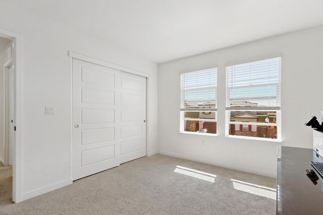 5254 Oceanside Dr, Sacramento, CA 95835