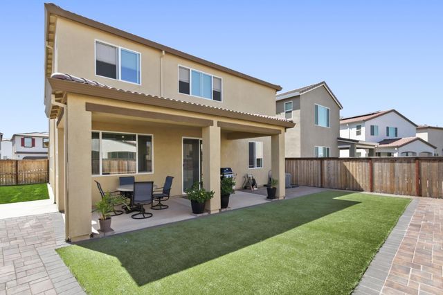 5254 Oceanside Dr, Sacramento, CA 95835