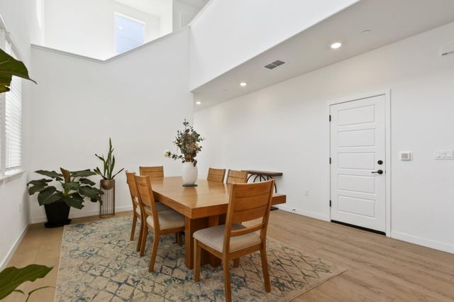 5254 Oceanside Dr, Sacramento, CA 95835