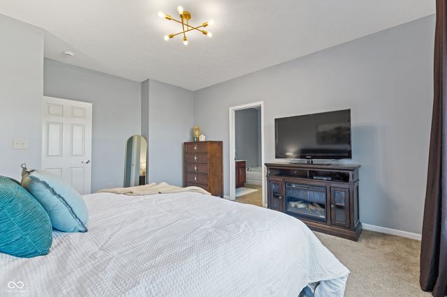 550 Farnham Drive, Westfield, IN 46074