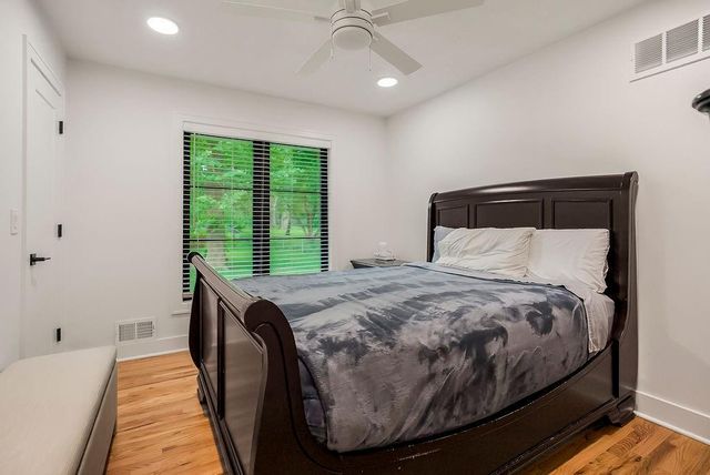 9101 Wenonga Road, Leawood, KS 66206