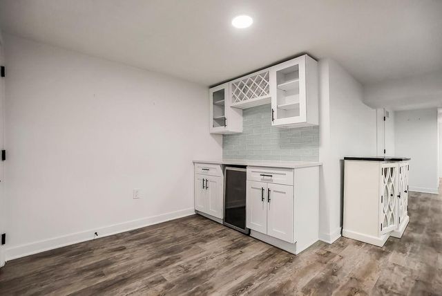 9101 Wenonga Road, Leawood, KS 66206