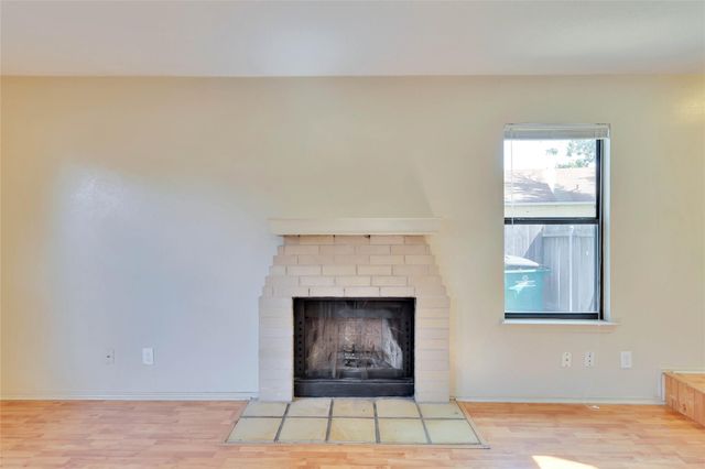 8806 Springmail CIR B, Austin, TX 78729