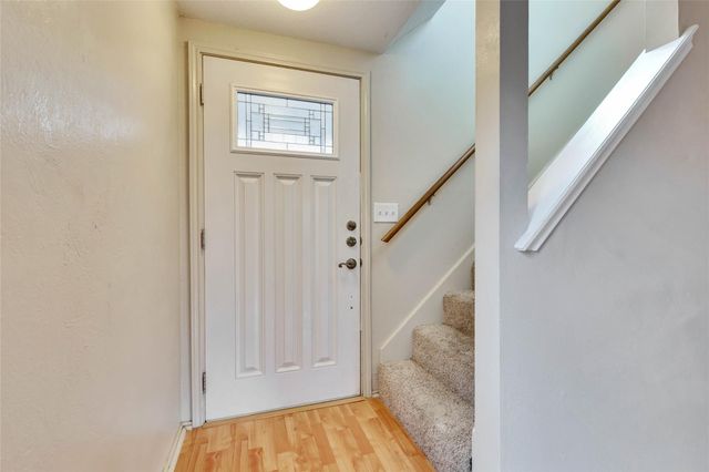 8806 Springmail CIR B, Austin, TX 78729