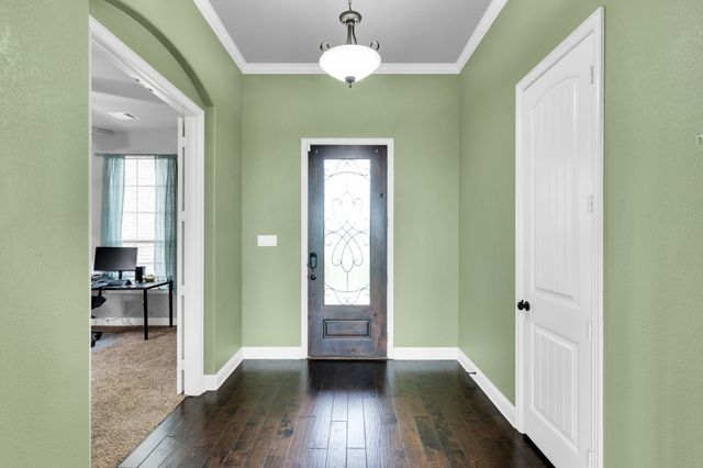 102 Willowbrook Drive, Waxahachie, TX 75165