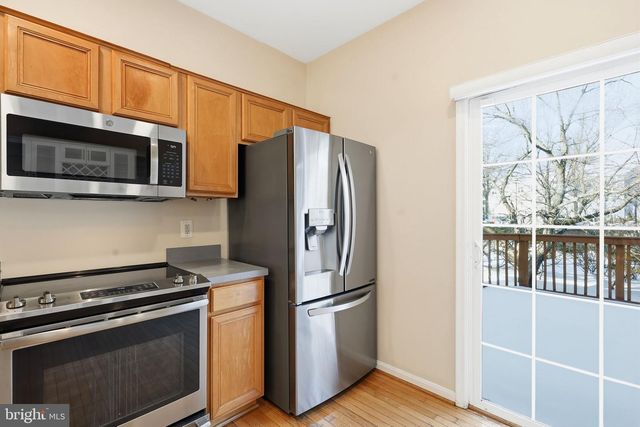 12212 DENSMORE CT, Woodbridge, VA 22192