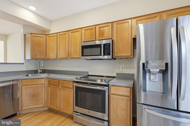 12212 DENSMORE CT, Woodbridge, VA 22192