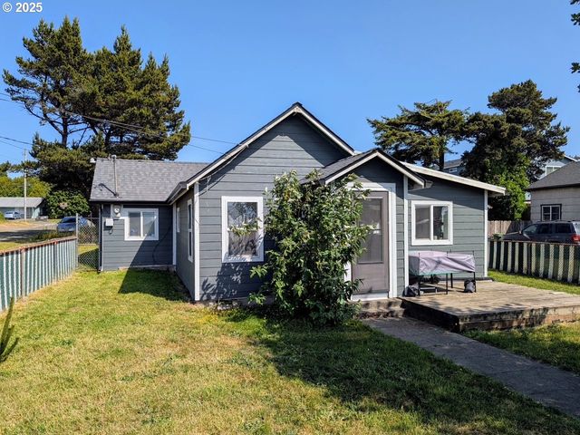 293 N EMPIRE Blvd, Coos Bay, OR 97420