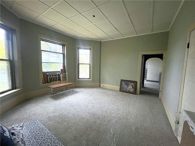 220 E Benton Street, Carrollton, MO 64633