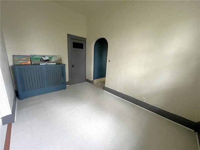 220 E Benton Street, Carrollton, MO 64633