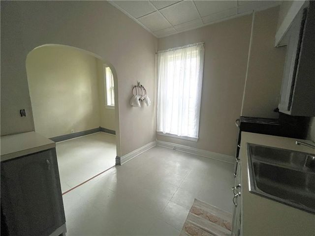 220 E Benton Street, Carrollton, MO 64633