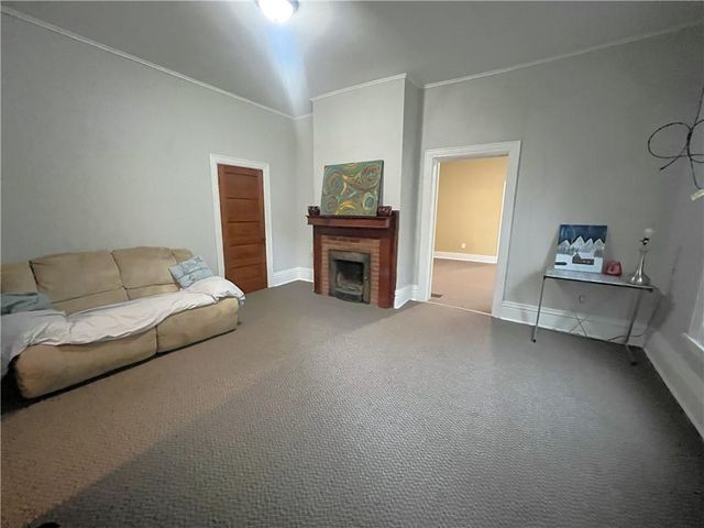 220 E Benton Street, Carrollton, MO 64633