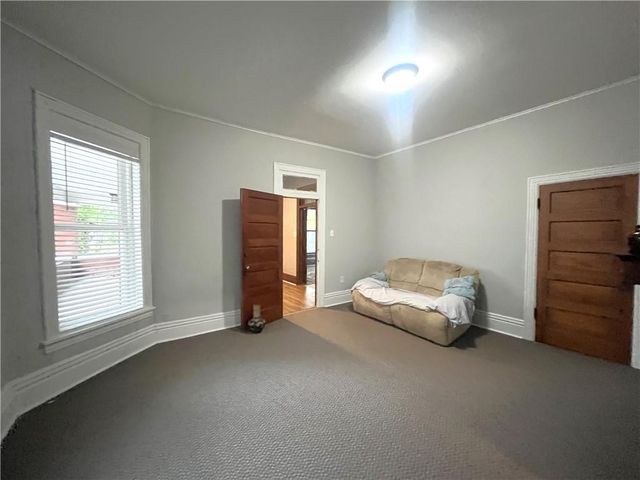 220 E Benton Street, Carrollton, MO 64633