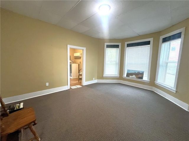 220 E Benton Street, Carrollton, MO 64633