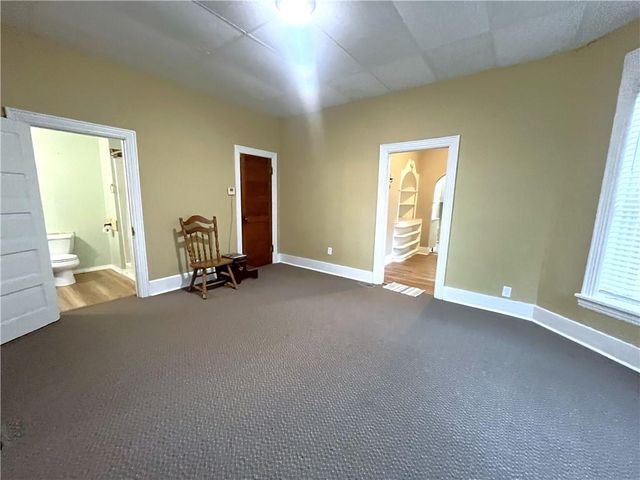 220 E Benton Street, Carrollton, MO 64633