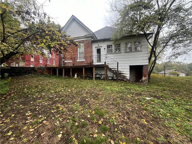 220 E Benton Street, Carrollton, MO 64633