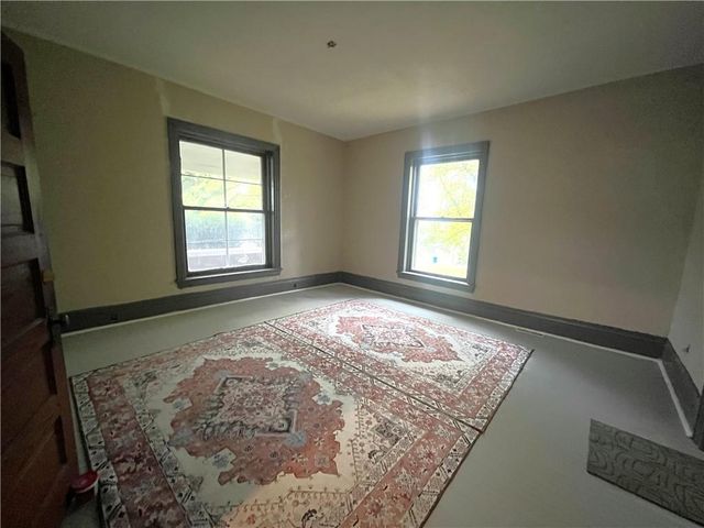 220 E Benton Street, Carrollton, MO 64633