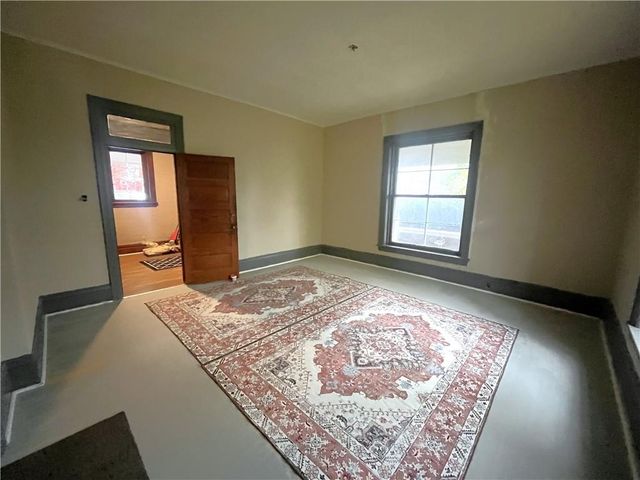 220 E Benton Street, Carrollton, MO 64633