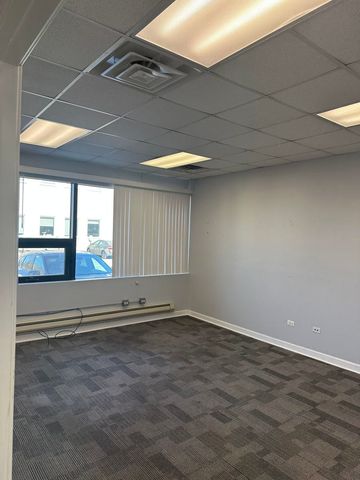 7300 N Cicero Avenue 103, Lincolnwood, IL 60712