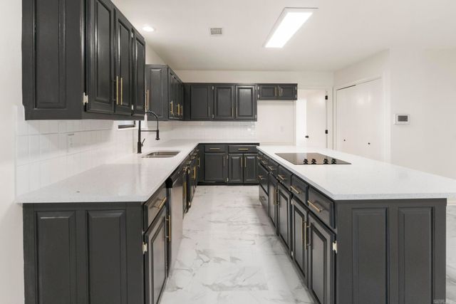 13721 Saint Charles Boulevard, Little Rock, AR 72211