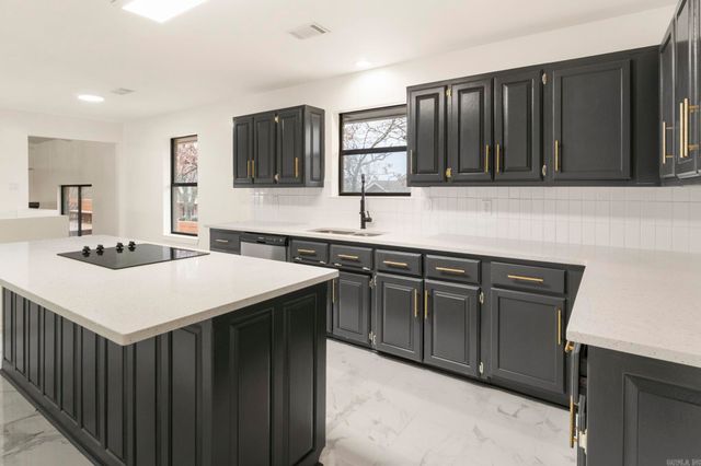 13721 Saint Charles Boulevard, Little Rock, AR 72211