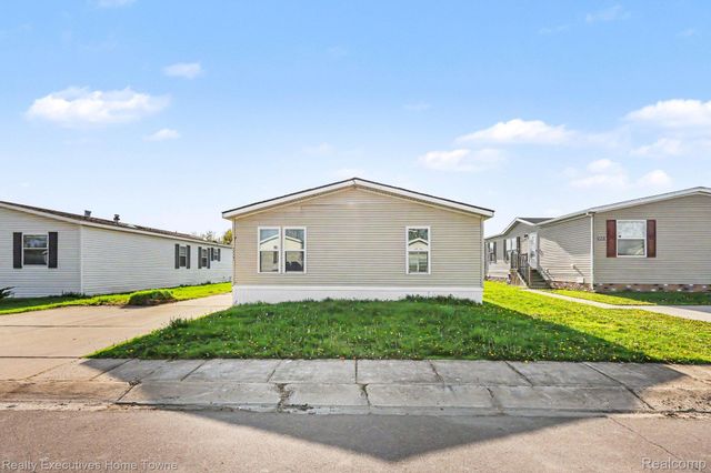 59587 Susan Ln N., New Haven Village, MI 48048