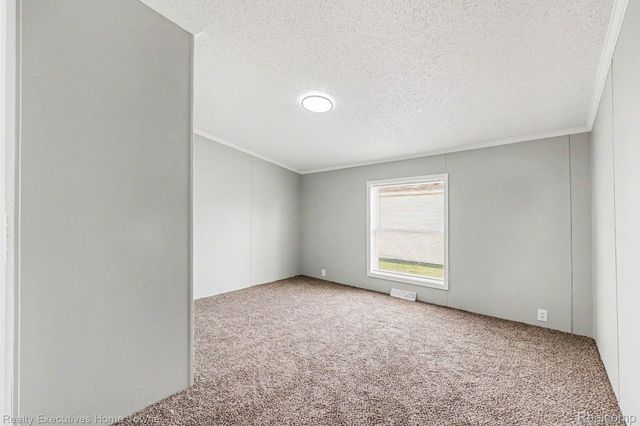 59587 Susan Ln N., New Haven Village, MI 48048