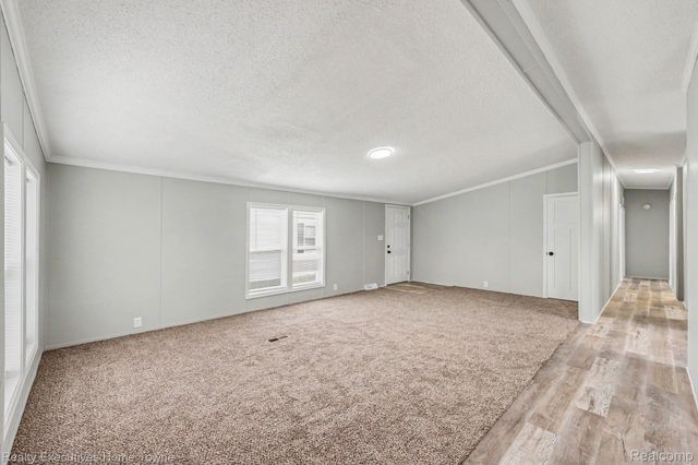 59587 Susan Ln N., New Haven Village, MI 48048