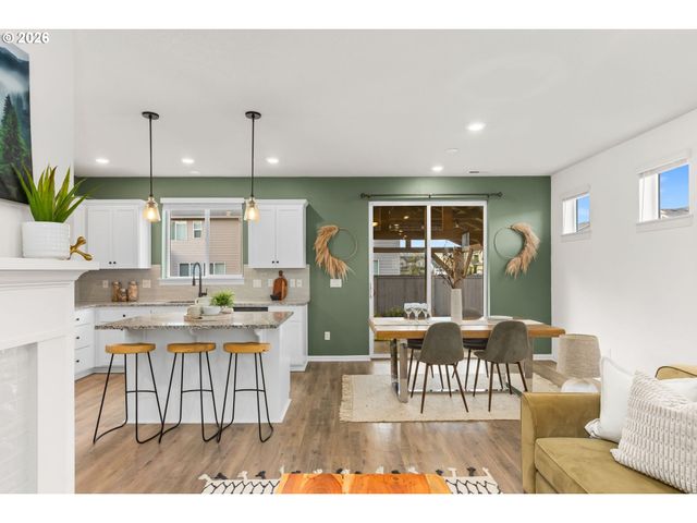 3456 BIRCH St, Forest Grove, OR 97116