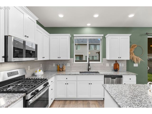 3456 BIRCH St, Forest Grove, OR 97116