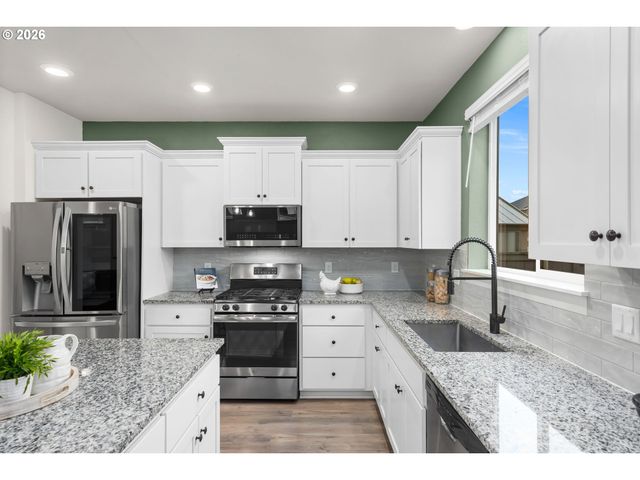 3456 BIRCH St, Forest Grove, OR 97116