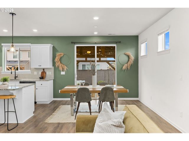 3456 BIRCH St, Forest Grove, OR 97116