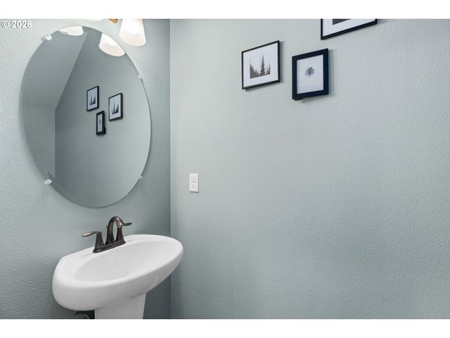 3456 BIRCH St, Forest Grove, OR 97116