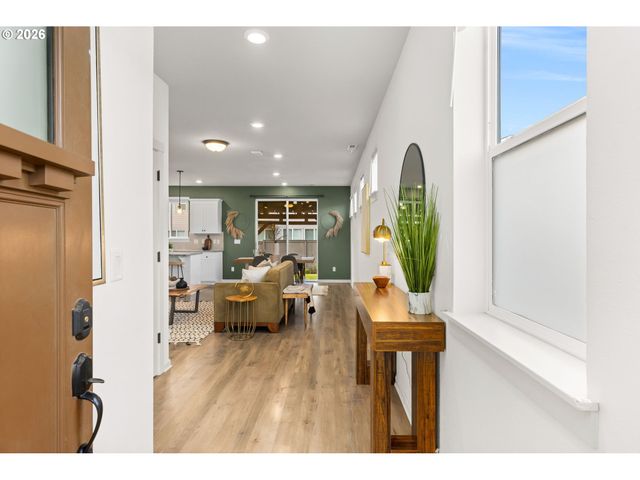 3456 BIRCH St, Forest Grove, OR 97116