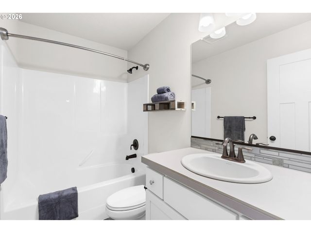 3456 BIRCH St, Forest Grove, OR 97116