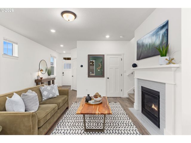 3456 BIRCH St, Forest Grove, OR 97116