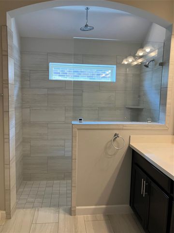 125 Saddle Drive, Houston, TX 77065