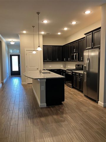 125 Saddle Drive, Houston, TX 77065