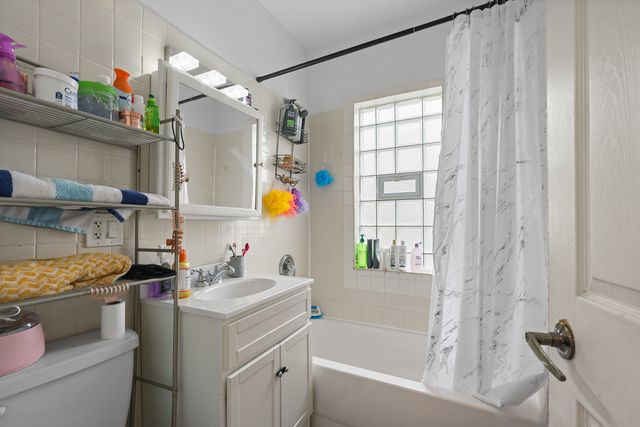 6316 W Warwick Avenue, Chicago, IL 60634