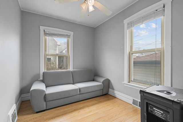 6316 W Warwick Avenue, Chicago, IL 60634
