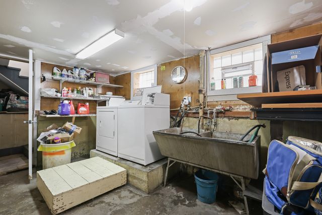 6316 W Warwick Avenue, Chicago, IL 60634