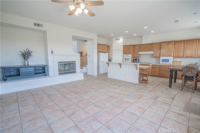 22440 Skylake Place, Saugus, CA 91390