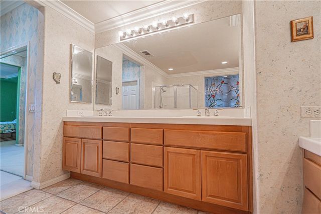 22440 Skylake Place, Saugus, CA 91390