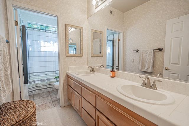 22440 Skylake Place, Saugus, CA 91390