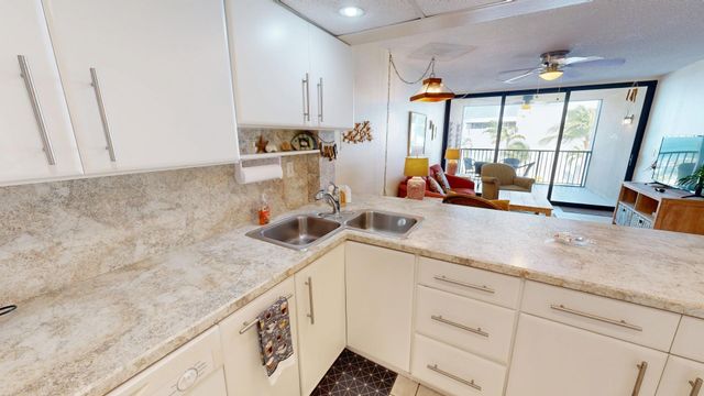 104350 Overseas Hwy Apt A402, Key Largo, FL 33037